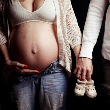 Professionelles Babybauch-Shooting