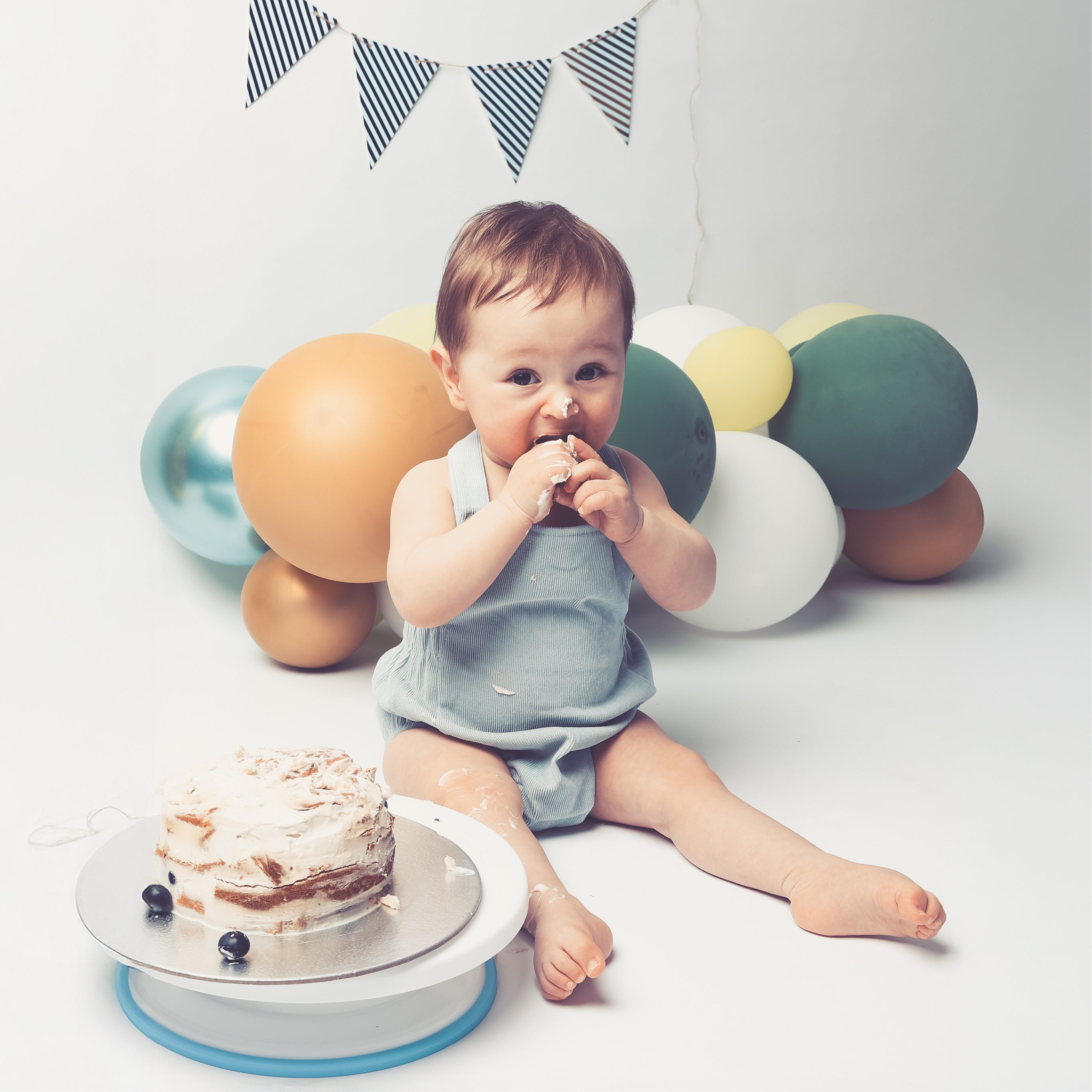 90 Minuten Cake Smash Fotoshooting Erlebnis inkl. 2-10 Bildern